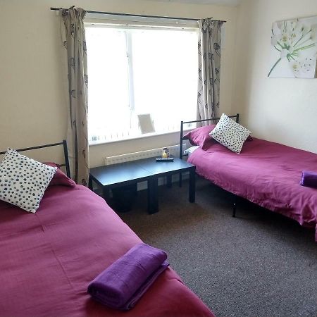 Rowe Gardens - Self Catering - Guesthouse Style - Comfortable Twin Or Double Rooms - Quiet Residential Area Workington Exteriér fotografie