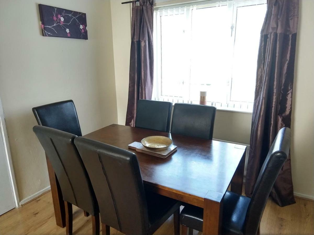 Rowe Gardens - Self Catering - Guesthouse Style - Comfortable Twin Or Double Rooms - Quiet Residential Area Workington Exteriér fotografie