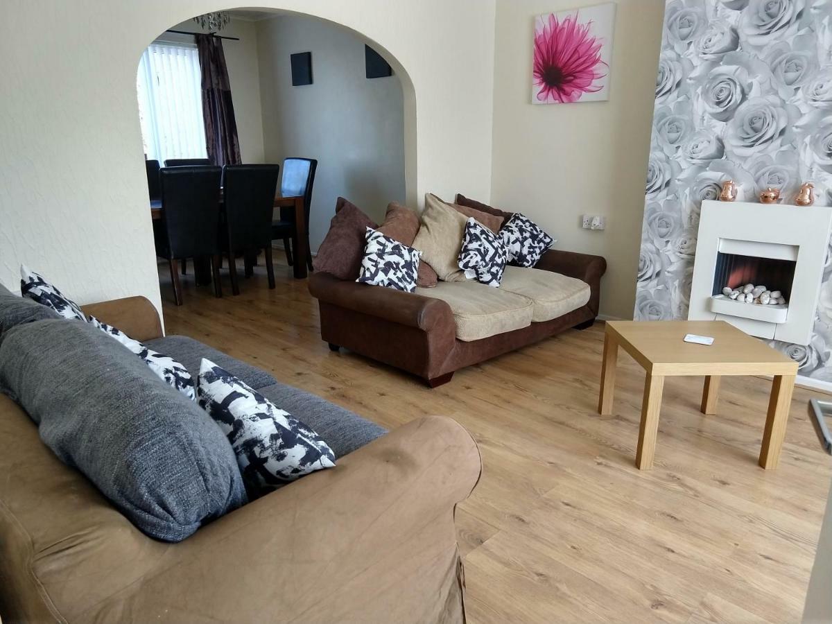Rowe Gardens - Self Catering - Guesthouse Style - Comfortable Twin Or Double Rooms - Quiet Residential Area Workington Exteriér fotografie